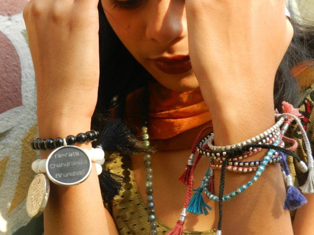 Indian women bracelets © Uzume Spirit, Geneva